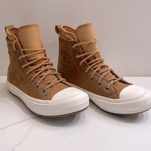 Unisex Converse WaterProof HI Skateboarding-Shoes Women’s Size 7 Men’s Size 5